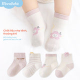 Combo 4 đôi tất (4-12m) cho bé trai bé gái chất liệu cotton hoạ tiết xinh xắn cho bé Monebebé